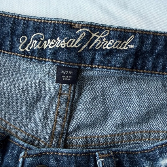 Universal Thread Light Blue Distressed Jean Shorts women’s size 4/27 - Picture 2 of 6